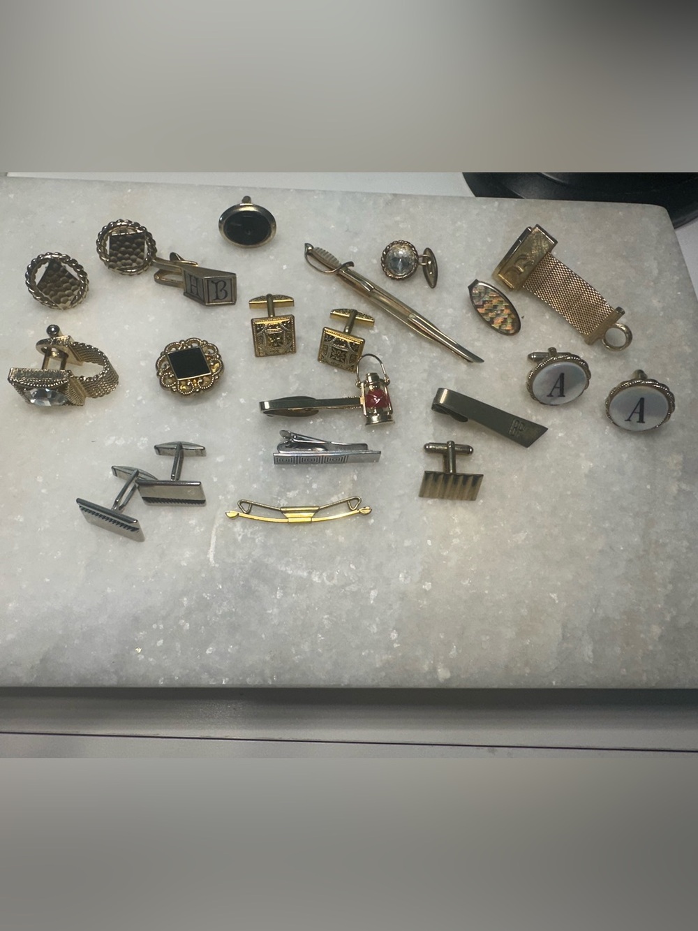 Vintage Men's Lot- Gold and Silver Tie Bar and Cufflinks